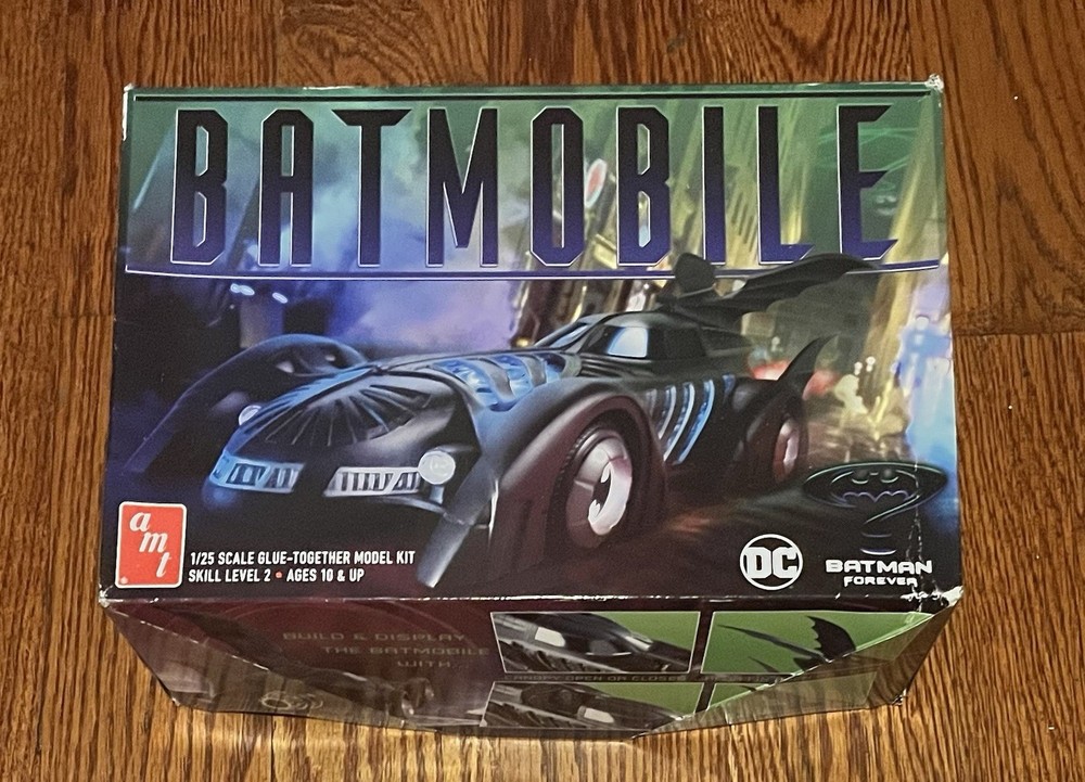 SKILL 2 MODEL KIT BATMOBILE “BATMAN FOREVER” (1995) MOVIE 1/25 SCALE AMT AMT1240
