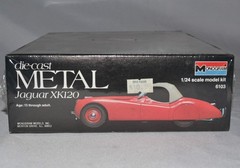 New Sealed NOS Jaguar XK120 Monogram 1:24 Scale Metal & Plastic Model Car Kit No