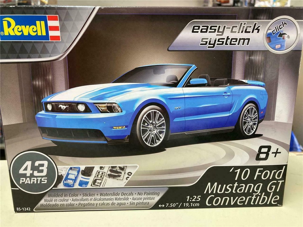 Revell snap kit 1242 ’10 Ford Mustang GT Convertible model kit new in the box