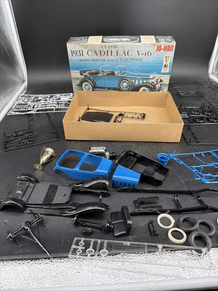 Jo-Han 1:25 1931 Cadillac V-16 Sport Phaeton Fleetwood Unassembled Model Kit USA