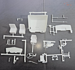 AMT 1021/06 1/25 Scale Kenworth Conventional W925 Parts Kit Complete Interior