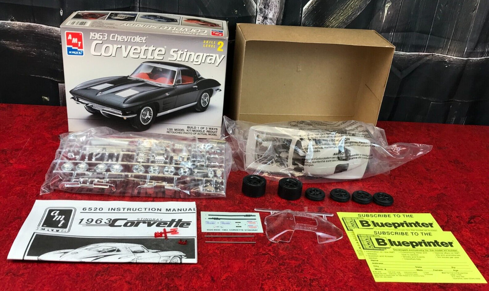 OPEN BOX AMT ERTL 1/25 Model Kit 1963 CHEVROLET CORVETTE STINGRAY Skill Level 2