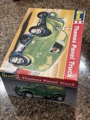 REVELL THAMES PANEL TRUCK WITH DETAIL PARTS NEW INSIDE KIT! CIRCA 1995!! VMCP!