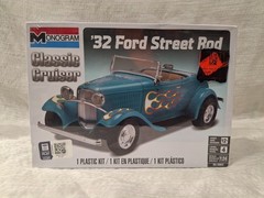 Model Kit 1932 Ford Street Rod Monogram Classic Cruiser 1:24 Skill Level 4 NEW!