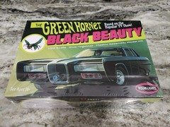 Sealed Green Hornet Black Beauty Car Polar Lights 1:32-Scale Plastic Model Kit