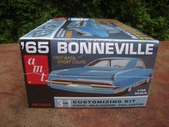 1965 Bonneville Sport Coupe 3 in 1 Model Car Kit- 1/25 scale by AMT #1260 (2022)
