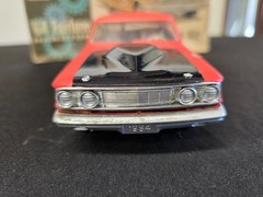 AMT 5164 1964 Ford Fairlane Hardtop Vintage Car Model KIT 1/25 DRAG STRIP RACING