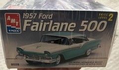 AMT 1957 Ford Fairlane 500 Model Kit 1/25 Scale SEALED 1993 MODEL (120+ Parts)