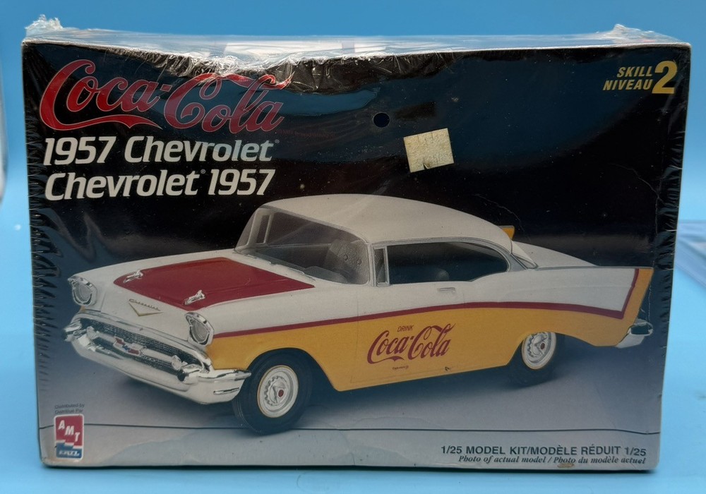 AMT Ertl Coca-Cola 1/25 1957 Chevrolet Chevy Model Car Kit (MAC003812)