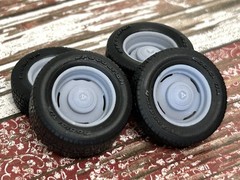 1/24 Scale: 15-inch “Mopar Steel W/ Dog Dish” Resin Wheels W/ Wide Rear Tires￼