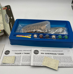 Airfix 03381 Classic Conflicts Tiger I & M4 Sherman Mk.I Tank 1/76 Model Kit Set