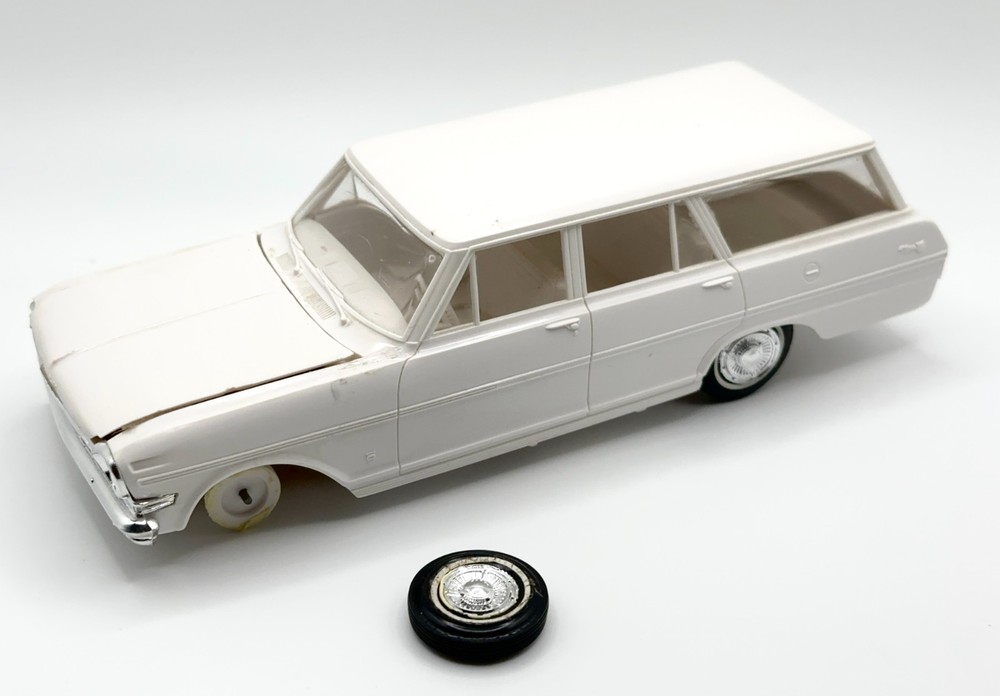 VINTAGE 1963 CHEVROLET NOVA SS STATION WAGON WHITE PROMO STYLE MODEL KIT PARTS!!