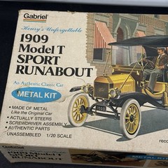 1909 Model T Sport Runabout • 1:20 Scale Model Kit • Gabriel • Diecast New Open