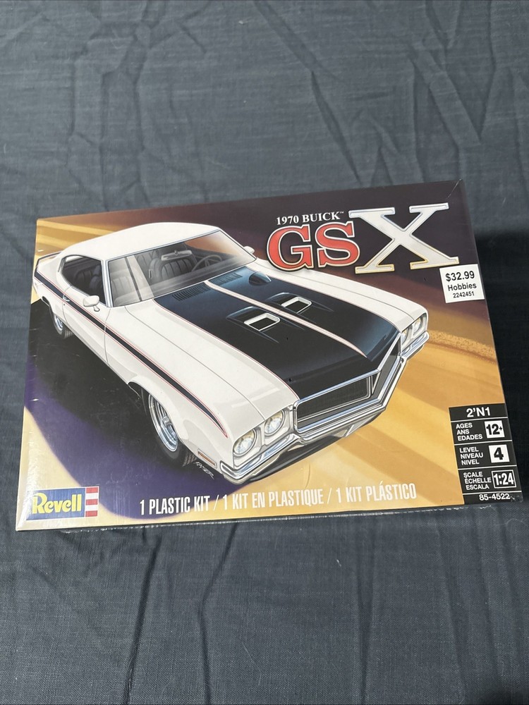 Revell Buick GSX 2`n1 1970 1:24 Scale Car Model Kit – White (85-4522)