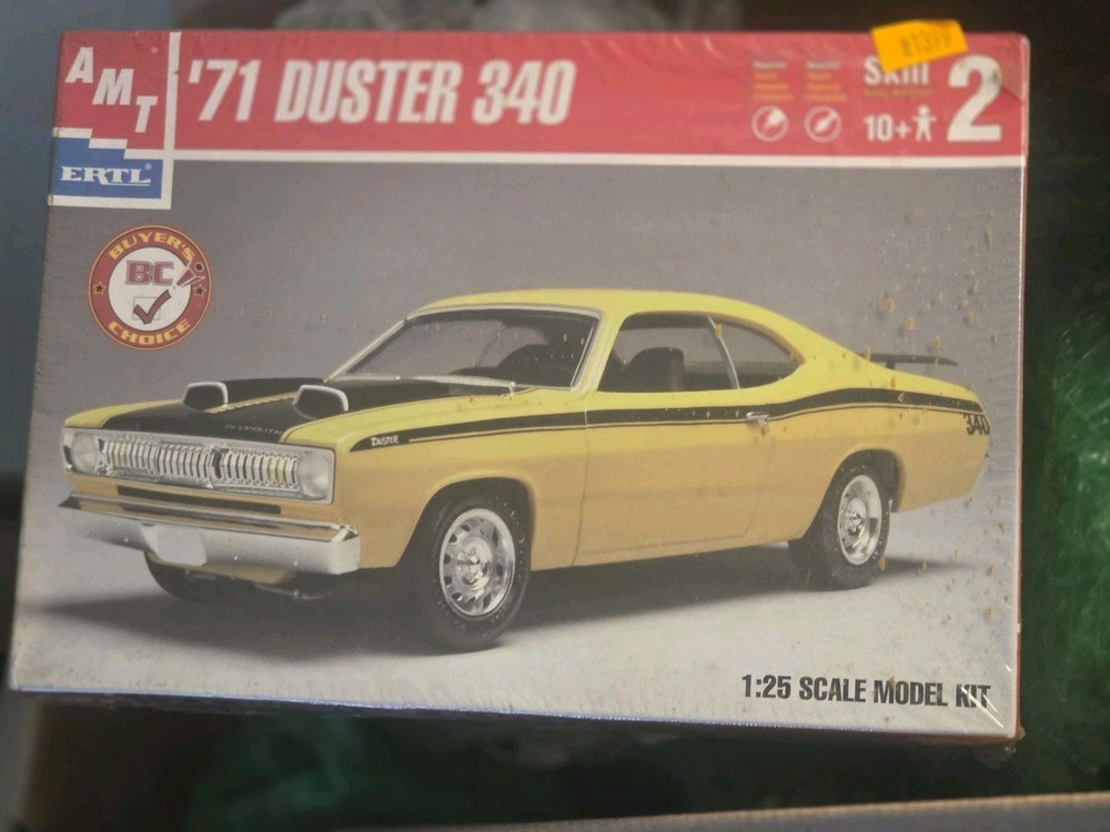 AMT 1971 Plymouth Duster 340 Plastic Model Kit 1:25 Scale, New Sealed Box