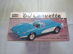 Vintage 1976 Revell 1/25-1960 Corvette Model Kit SEALED-UNOPENED