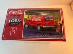 AMT ’77 Ford Coca-Cola Delivery Van W/Coke Accessories 1/25 !!Factory Sealed!!