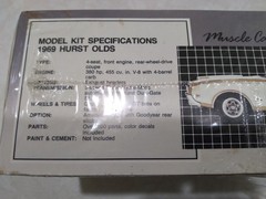 AMT Ertl 1969 Hurst Olds 1:25 Unassembled Model Kit Detailed Interior 6898