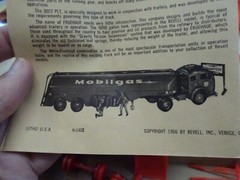 Revell 1956 Model Kit White Fruehauf Mobil Pegasus Gas Truck H-1402:169 U.S.A.