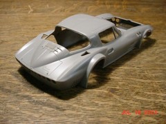Accurate Miniatures Corvette Grand Sport 1964 Prototype 1/24 Model Kit UPRM