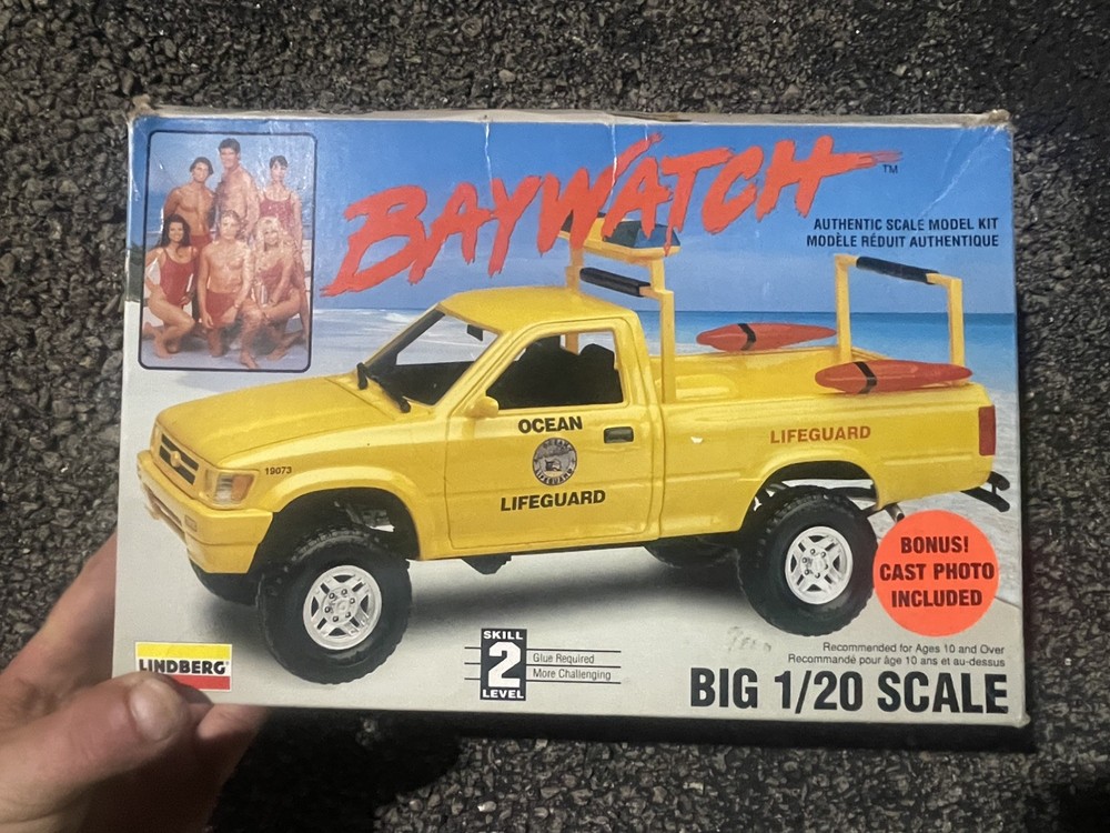 Lindberg Baywatch Beach Patrol Toyota Pickup 1:20 Model Kit 72588 Vintage