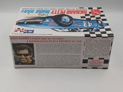 AMT RICHARD PETTY DODGE DART 1/25 Collectables 17+