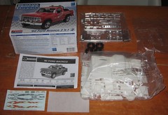 Monogram Trucks 1980 Ford Bronco 2-in-1 1/24 Kit # 7214 Unbuilt Sealed Bags 80