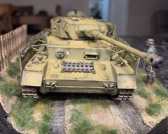 Built 1/35 German Panzer IV Medium Tank