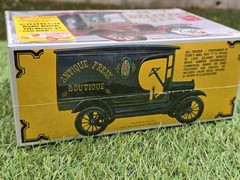 AMT ’23 T Delivery Van Sweet N Special Kit # AMT860/12 New Factory Sealed 1:25