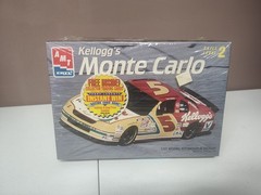 Vtg 1995 AMT Model Kit NASCAR 5 Kelloggs Chevrolet Monte Carlo Terry Labonte NOS