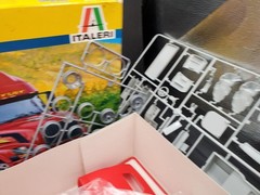 Italeri 1:24 Volvo VN 670 Truck Plastic Model Kit Unassembled 3827