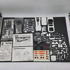 1969 Chevrolet Camaro Indy Pace Car 1:25 Scale Model Kit Monogram