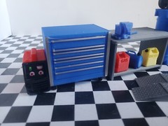 Blue Tool Box Workbench Oil Pan Gas Compressor 1/24 1/25 Scale Garage Diorama