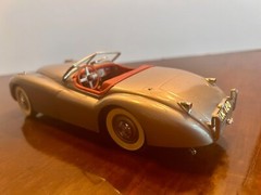 Danbury Mint 1949 Jaguar XK120 Diecast Model Car 1:24