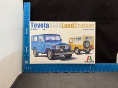 Italeri Toyota BJ44 Land Cruiser 1:24 Scale Plastic Model Kit 3630