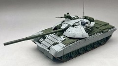 Amusing Hobby 35A067 1/35 Ukraine Main Battle Tank T-72AMT