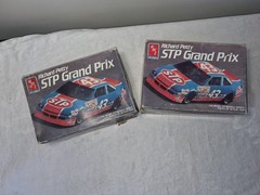 Vintage AMT Richard Petty STP Grand Prix 1/25 Scale Lot of Two #6728