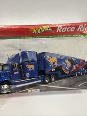 Revell Monogram SnapTite Hot Wheels Race Rig 1:32 NASCAR Truck Trailer Kit NEW