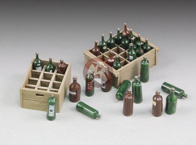 Royal Model 1/35 Wine Bottles and Crates [Resin Diorama Accessory Model kit] 655