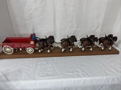 VTG AMT Budweiser Clydesdales 8 Horse & Red Wagon Hitch Kit Built Plastic 35.5”