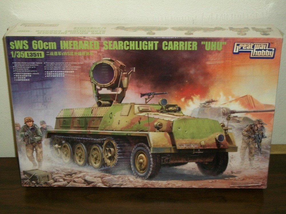 Great Wall Hobby 1/35 sWS 60cm Infrared Searchlight Carrier “Uhu” – Sealed