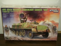 Great Wall Hobby 1/35 sWS 60cm Infrared Searchlight Carrier “Uhu” – Sealed