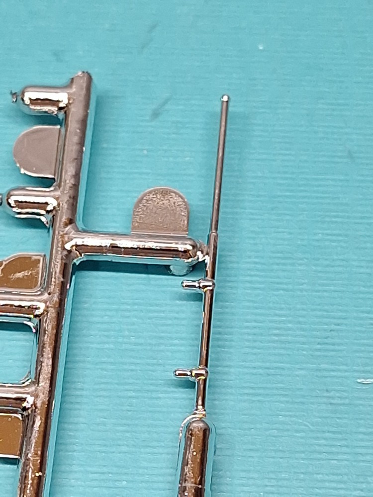 Revell AMT Ertl Monogram MPC 1/24 Model Part 1939 Chevy Coupe Chrome Antenna