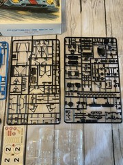 Heller Porsche 917 K Team Gulf-Wyer 1/24 Model Kit L 744 France See Photos