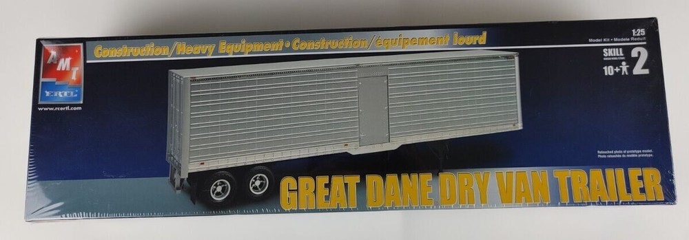 AMT 31943 Great Dane Dry Van Trailer 1/25 model kit
