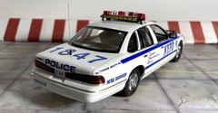 Nicely built 1/25 scale 1997 Ford Crown Victoria NYPD White Blue RMP READ