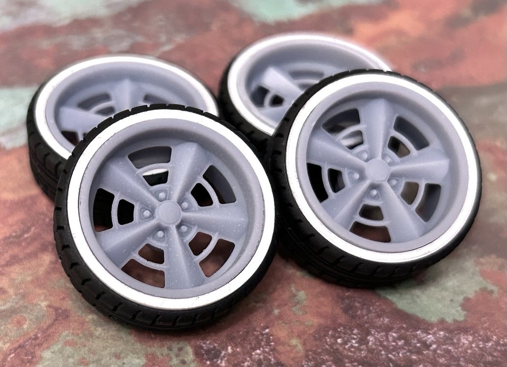 Resin 22 In. “Foose Saturn” Wheels, W/One In. Whitewalls,1/24 1/25 Scale