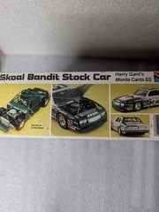 Monogram #33 Skoal Bandit Stock Car Monte Carlo SS 1/24 Scale FACTORY SEALED