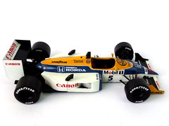 Williams F1 FW 11 1986 Resin Model Kit Scale 1/12