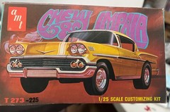 AMT T273 1958 Chevy Impala Hardtop Vintage Car Model KIT 1/25 McM